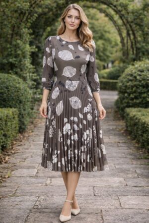 36 BEDEN PLİSELİ KAHVERENGİ ELBİSE